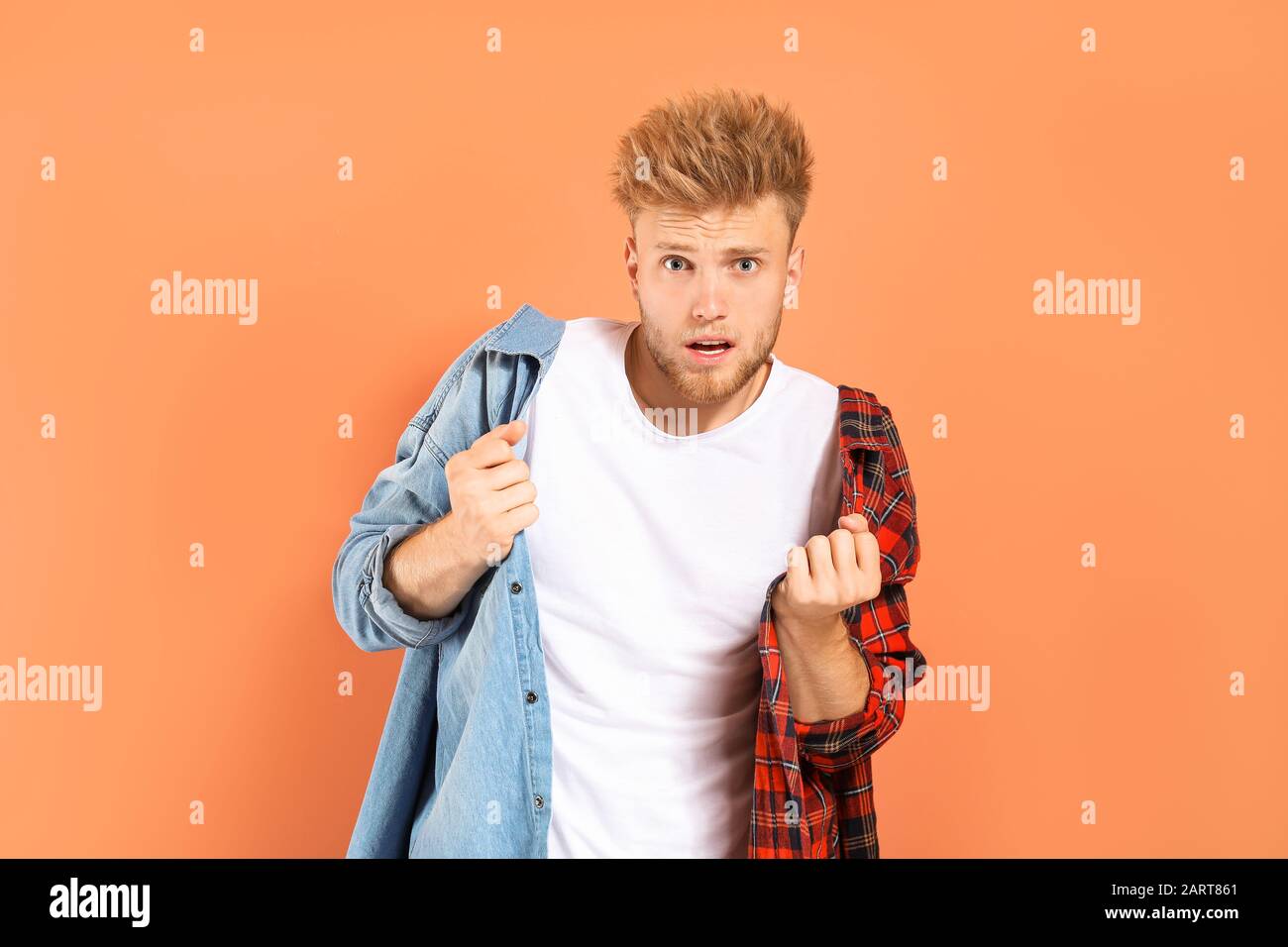 Man wearing pink shirts hi-res stock photography and images - Alamy