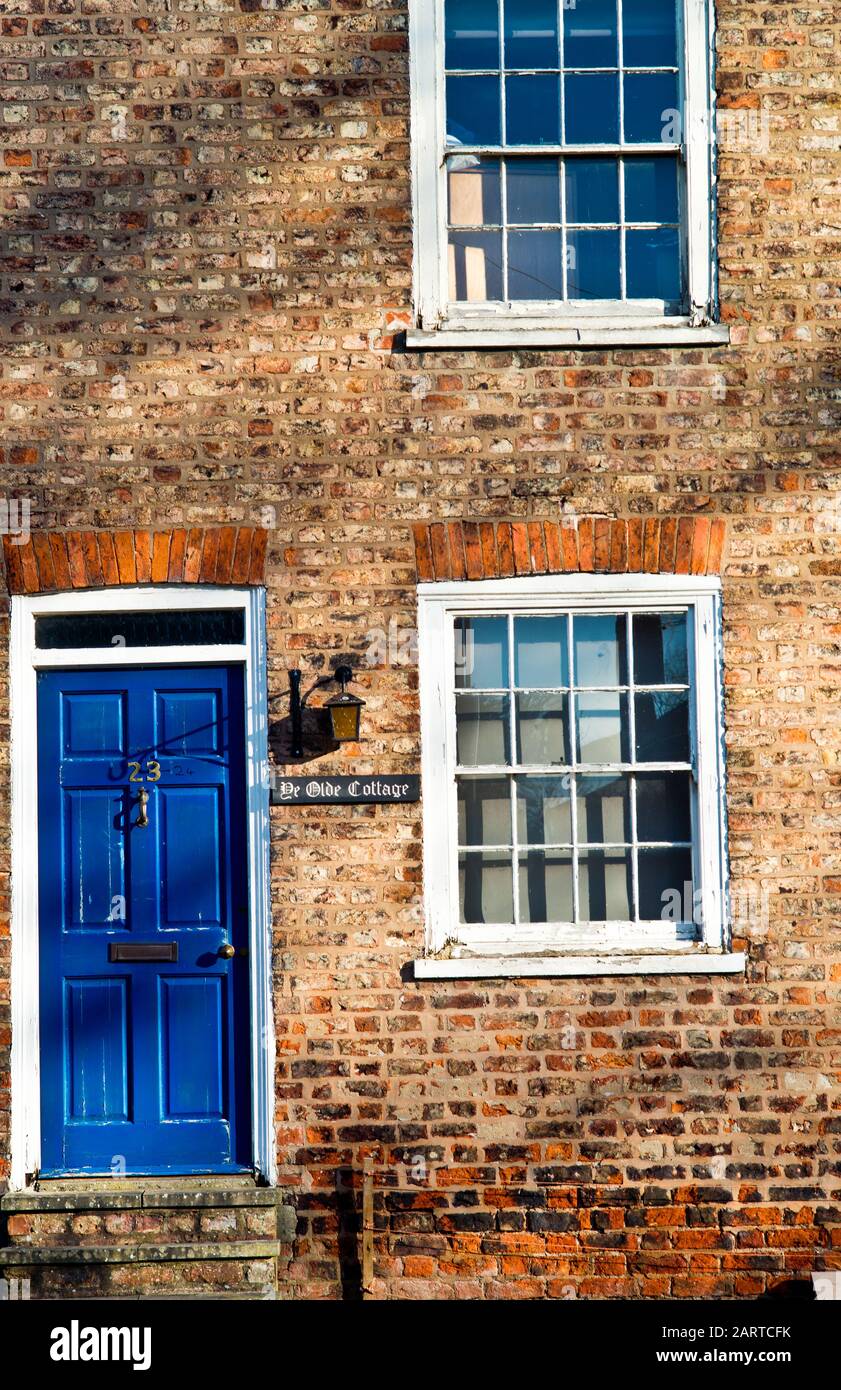 Ye Olde Cottage, Heslington village, York, England Stock Photo Alamy