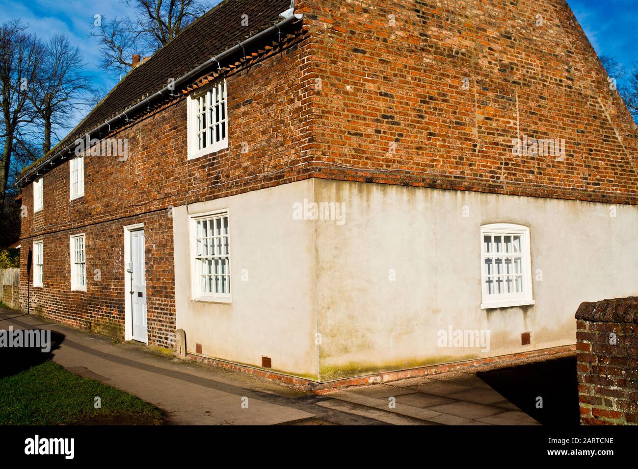 Period Cottage, Heslington Village, York, England Stock Photo Alamy