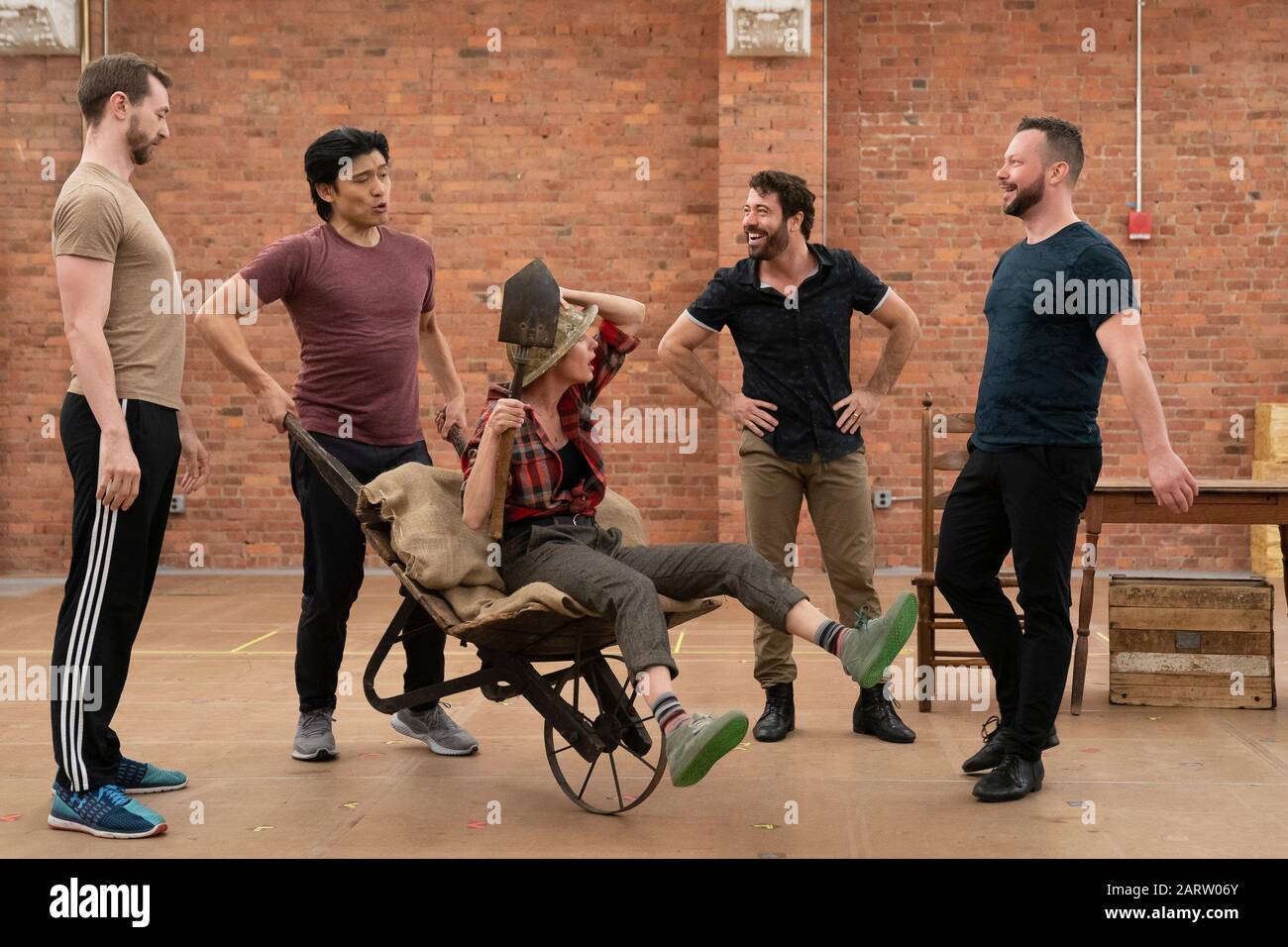 New York, NY, USA. 29th Jan, 2020. Alex Gibson, Paolo Montalban, Beth Malone, Omar Lopez-Cepero, Keven Quillon in attendance for THE UNSINKABLE MOLLY BROWN Preview Photo Call, Gibney Dance Choreographic Center Studios, New York, NY January 29, 2020. Credit: Jason Smith/Everett Collection/Alamy Live News Stock Photo