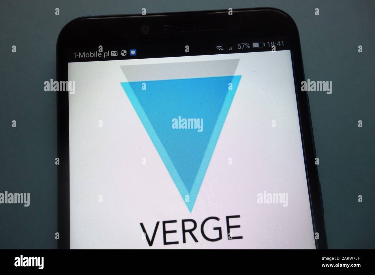 Verge cryptocurrency logo on a smartphone Stock Photo