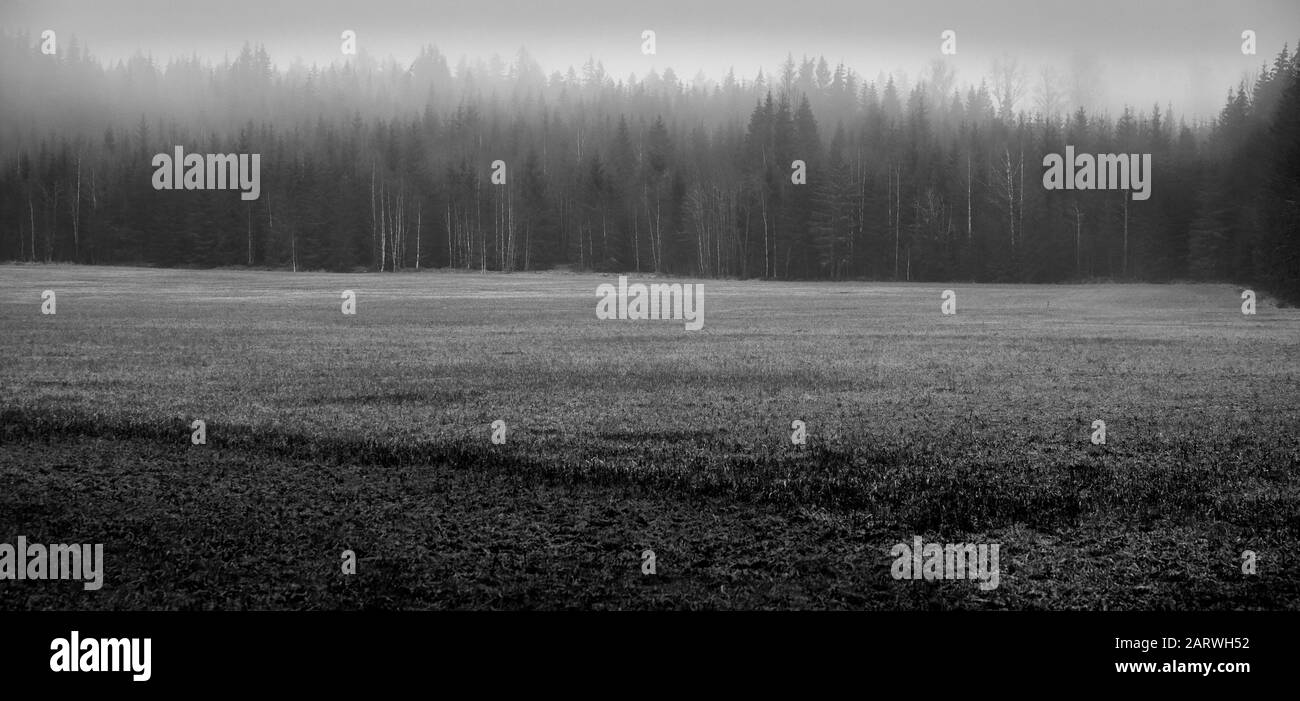 Cold weather black and white hi-res stock photography and images - Alamy