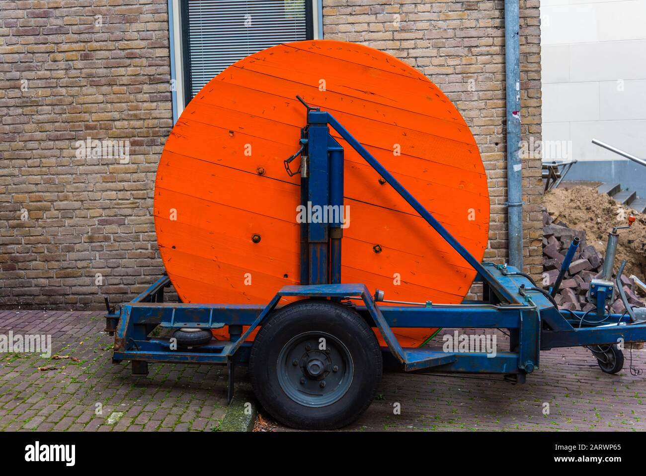 Electric cables on reel hires stock photography and images Alamy