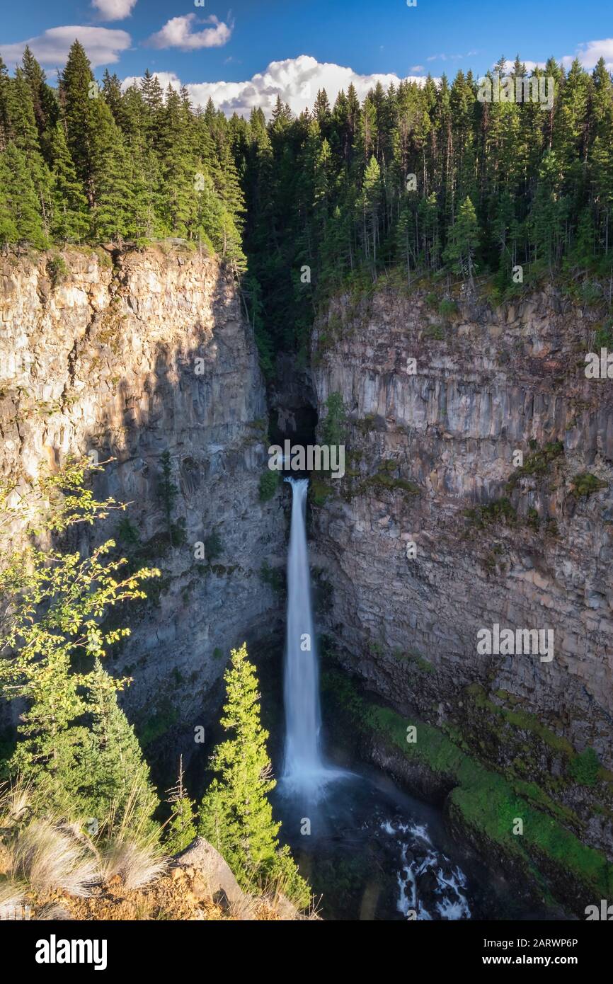 Spahats Creek Falls or Spahats Falls, Wells Gray Provincial Park, British Columbia, Canada Stock Photo