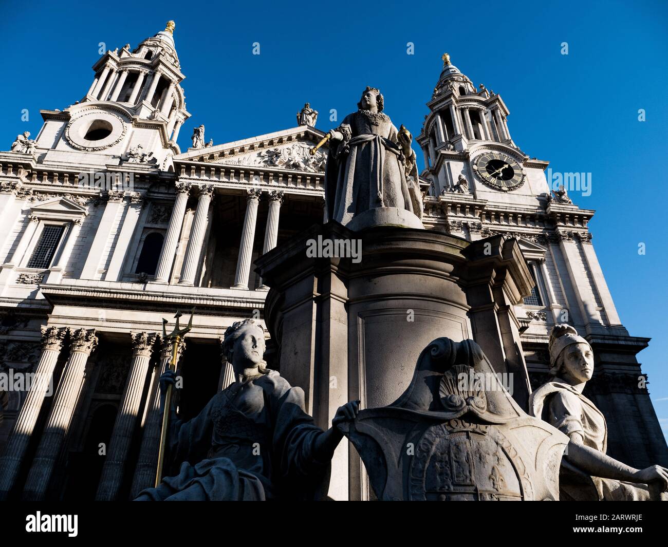 Statue of Queen Anne, St Paul's Churchyard, West Front of St Pauls