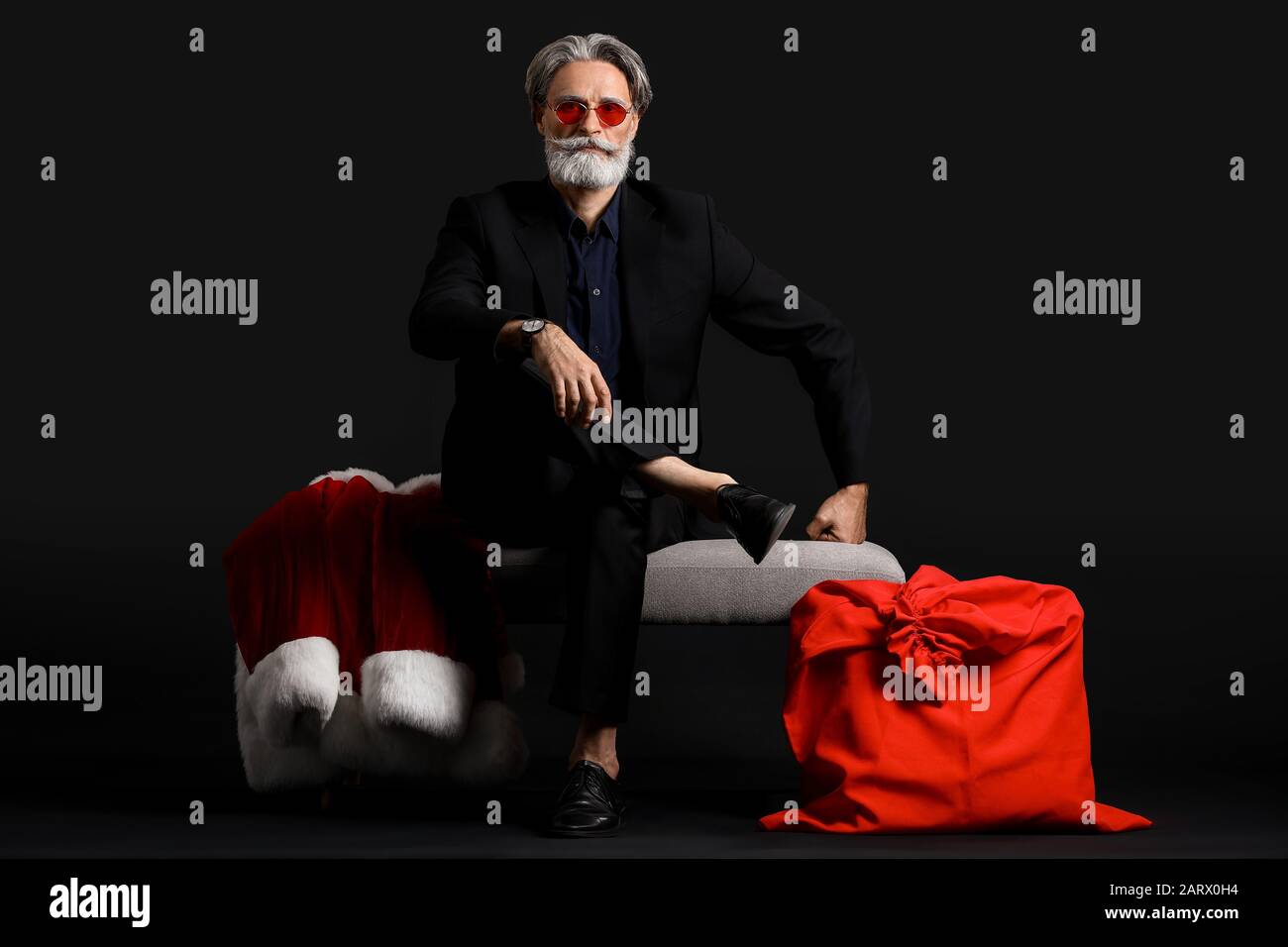 Santa claus sitting on bench hi-res stock photography and images - Alamy