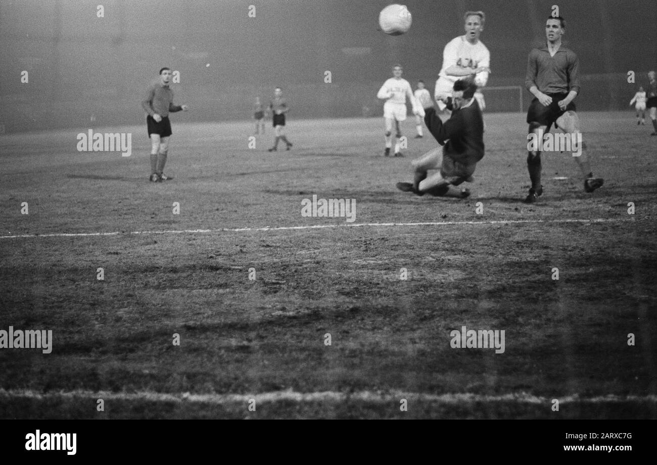 Final KNVB cup Ajax against NAC. Captain Henk Groot and the KNVB Cup Date:  June 14, 1961 Keywords: sport, football Institution name: AJAX, NAC Stock  Photo - Alamy