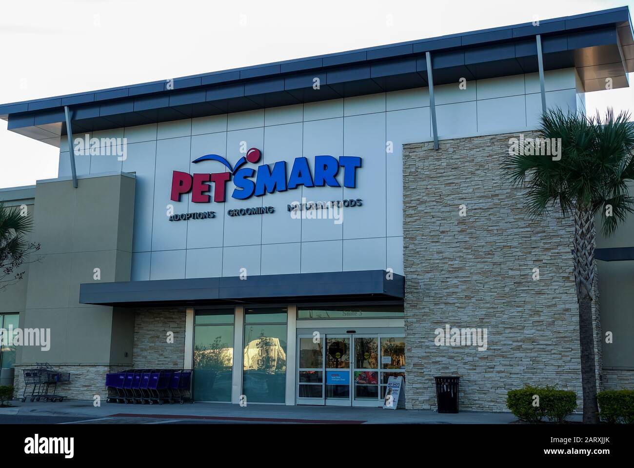 Orlando, FL/USA1/29/20 A view of the storefront of Petsmart. PetSmart