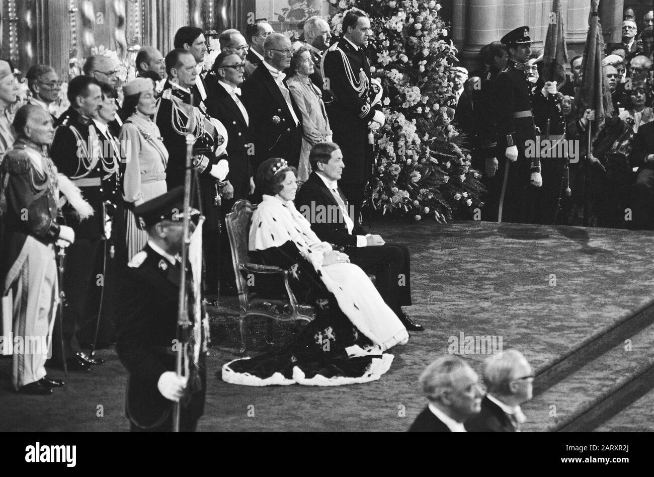 Throne change April 30th, inauguration in New Church; Queen Beatrix and ...