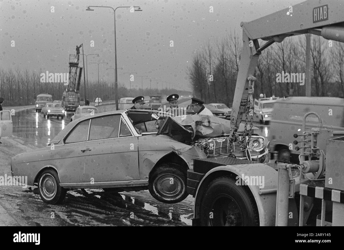 Two cars collide at Gooiseweg, one of the slipped cars Date: March 31, 1967 Keywords: cars, accidents Stock Photo