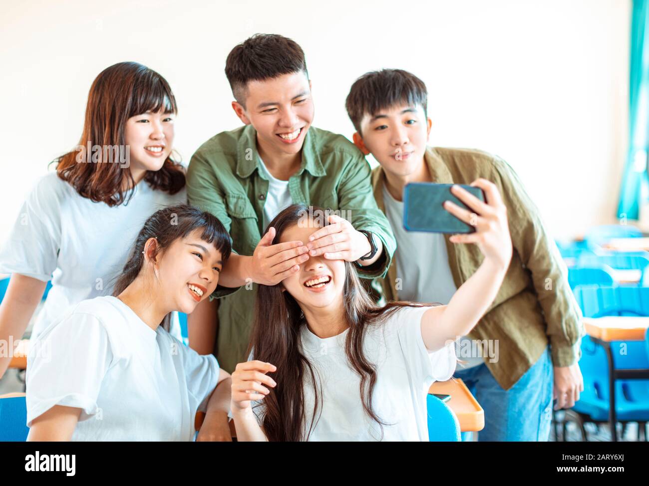 Young college student selfie hi-res stock photography and images - Alamy