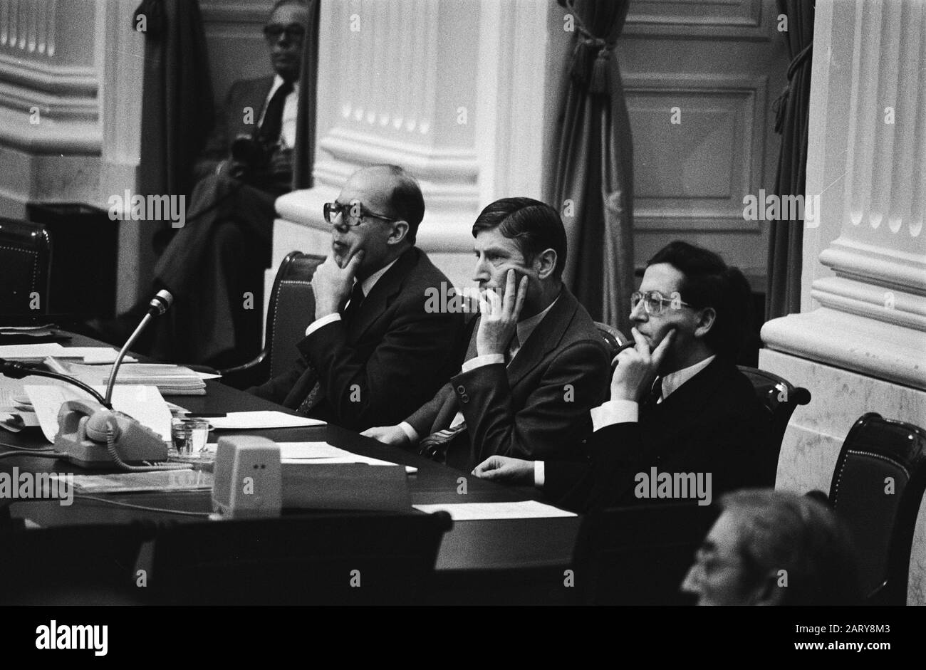 Second Chamber, debate on Aantjes case; from l.n.r. minister De Ruiter, premier Van Agt and minister Pais Date: 16 November 1978 Keywords: political Person name: Pais, Arie, Ruiter, Job de Stock Photo