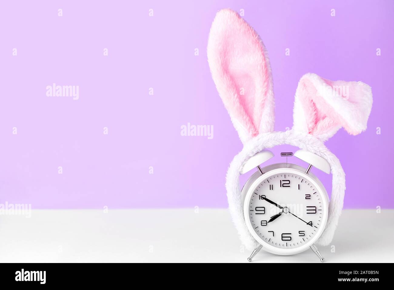 Bunny clock hires stock photography and images Alamy