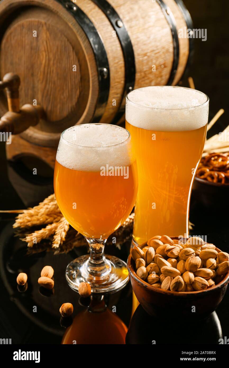 Composition draft hi-res stock photography and images - Alamy