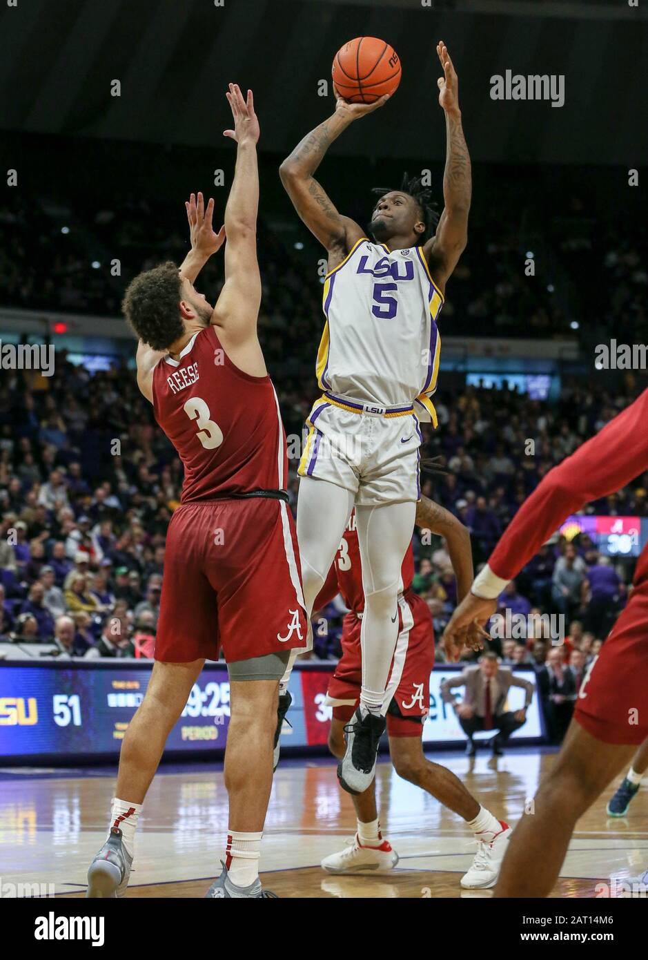 Baton Rouge, LA, USA. 29th Jan, 2020. LSU's Emmitt Williams (5) attempts a short shot over Alabama's Alex Reese (3) during NCAA Basketball action between the Alabama Crimson Tide and the LSU Tigers at the Pete Maravich Assembly Center in Baton Rouge, LA. Jonathan Mailhes/CSM/Alamy Live News Stock Photo