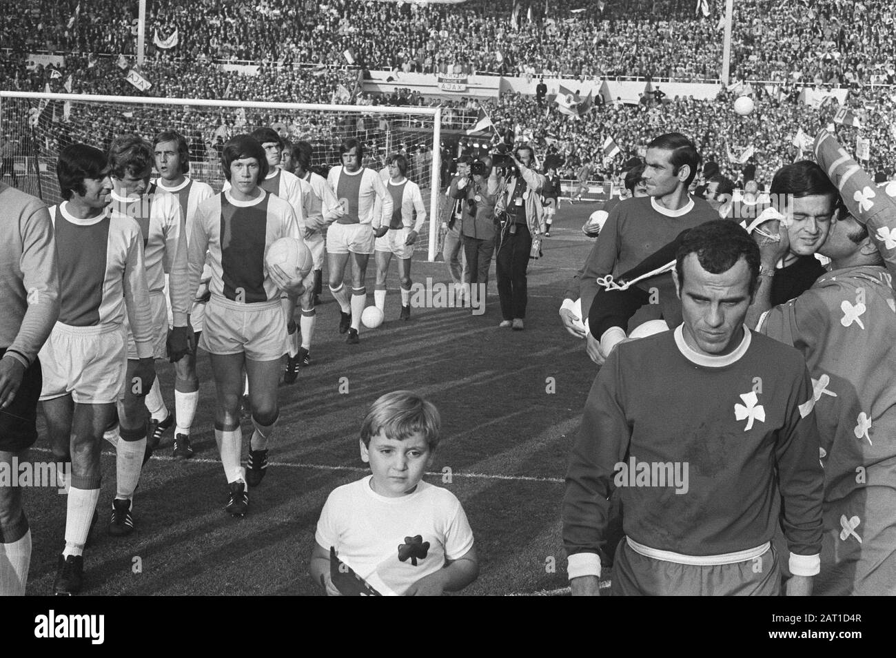 Europa Cup final Ajax against Panathinaikos 2-0 Elves arrive the field on  Date: 2 June 1971 Location: Great Britain, London Keywords: sport,  football, football players Institution name: Europe Cup, Panathinaikos  Stock Photo - Alamy