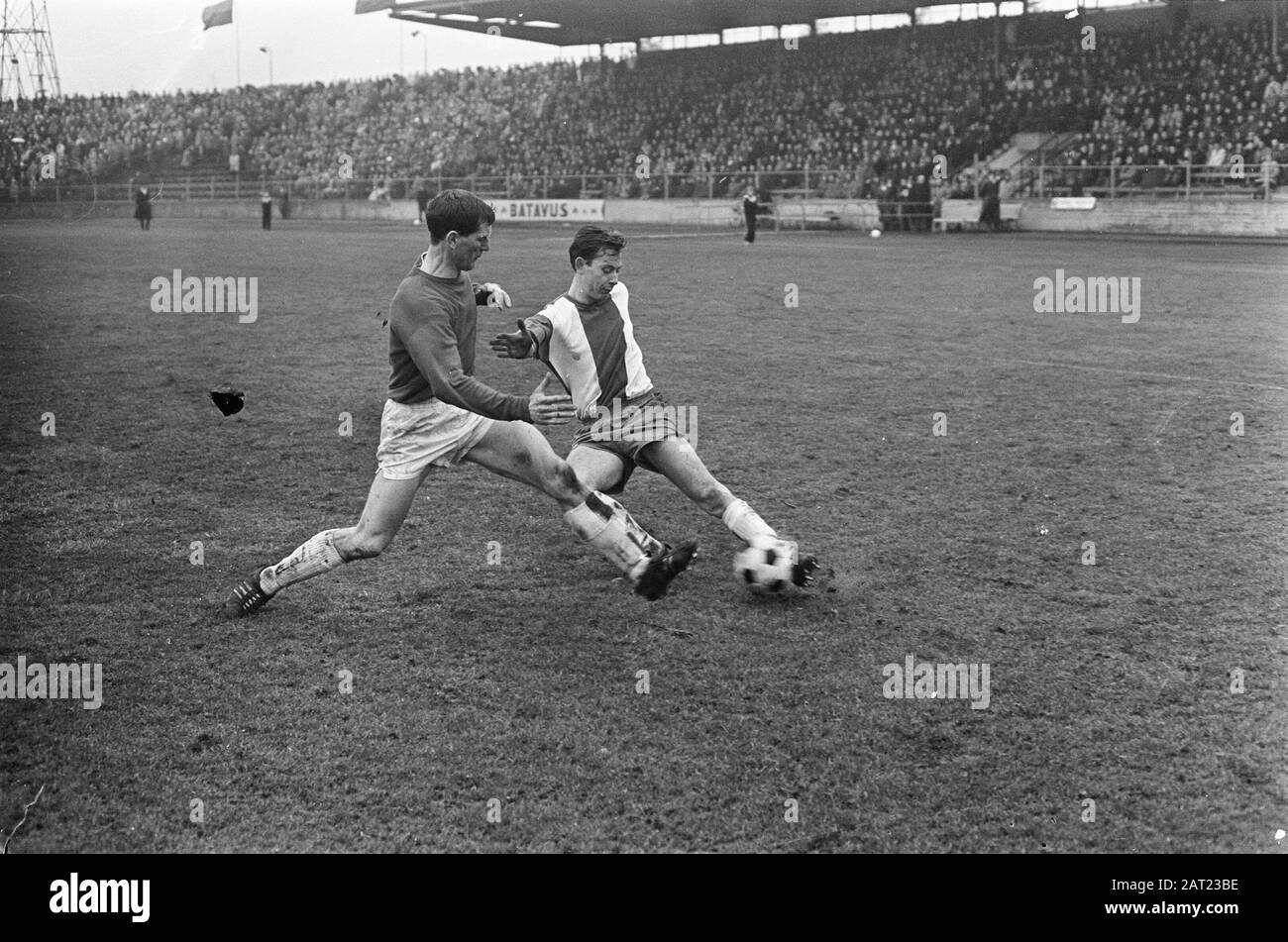 Elinkwijk against VVV 2-0, KNVB cup, Van der Bosch (left) is going to score  1-0, December 10, 1972, sports, soccer, The Netherlands, 20th century press  agency photo, news to remember, documentary, historic