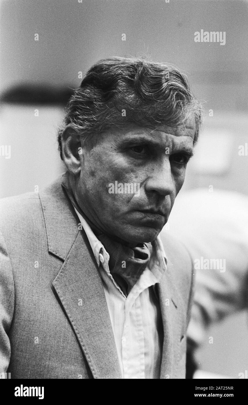 Gerard Reve at the One World Poetry Festival in the Brakke Grond in Amsterdam  festivals, poetry, writers, portraits, Brakke Grond, Reve, Gerard van het Datum: 15 november 1982 Location: Amsterdam, North Holland Keywords: festivals, portraits, poetry, writers Personal name: Brakke Grond, Reve, Gerard van de Stock Photo