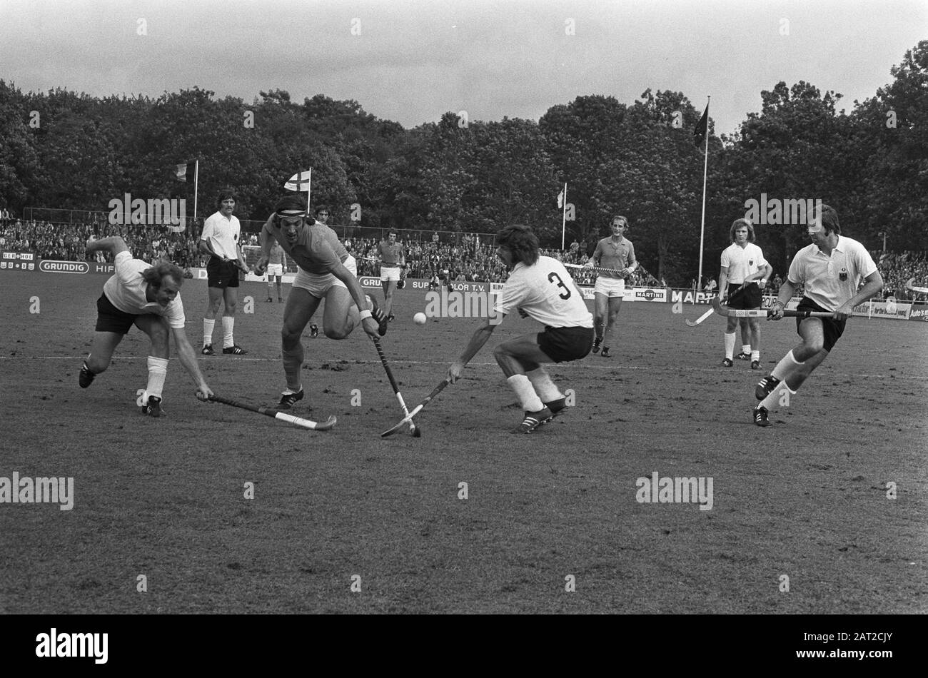 1973 cup final hires stock photography and images Alamy