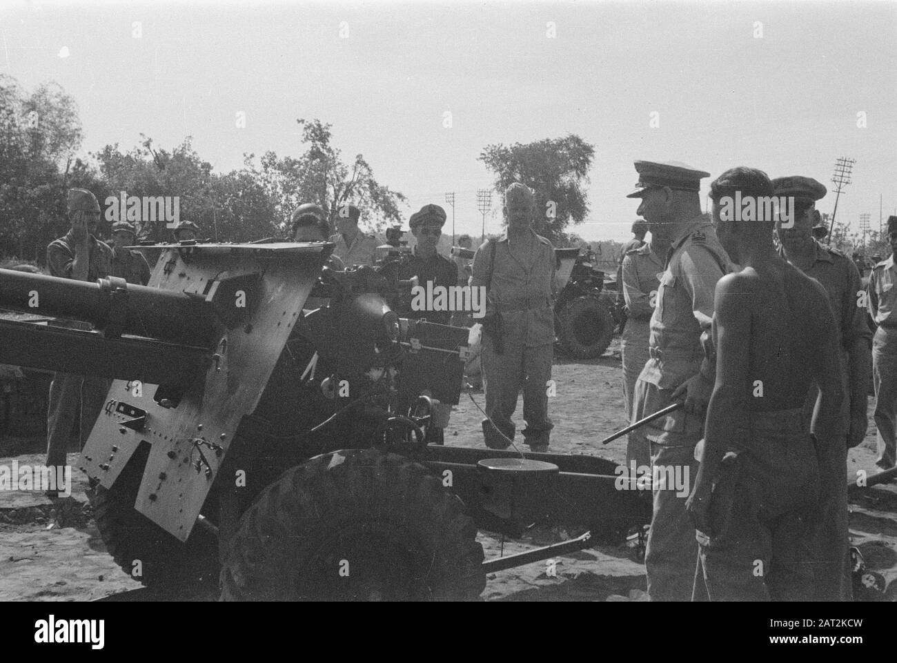 Visit Army Commander S.H. Railway along Bali, Timor and Surabaya ...