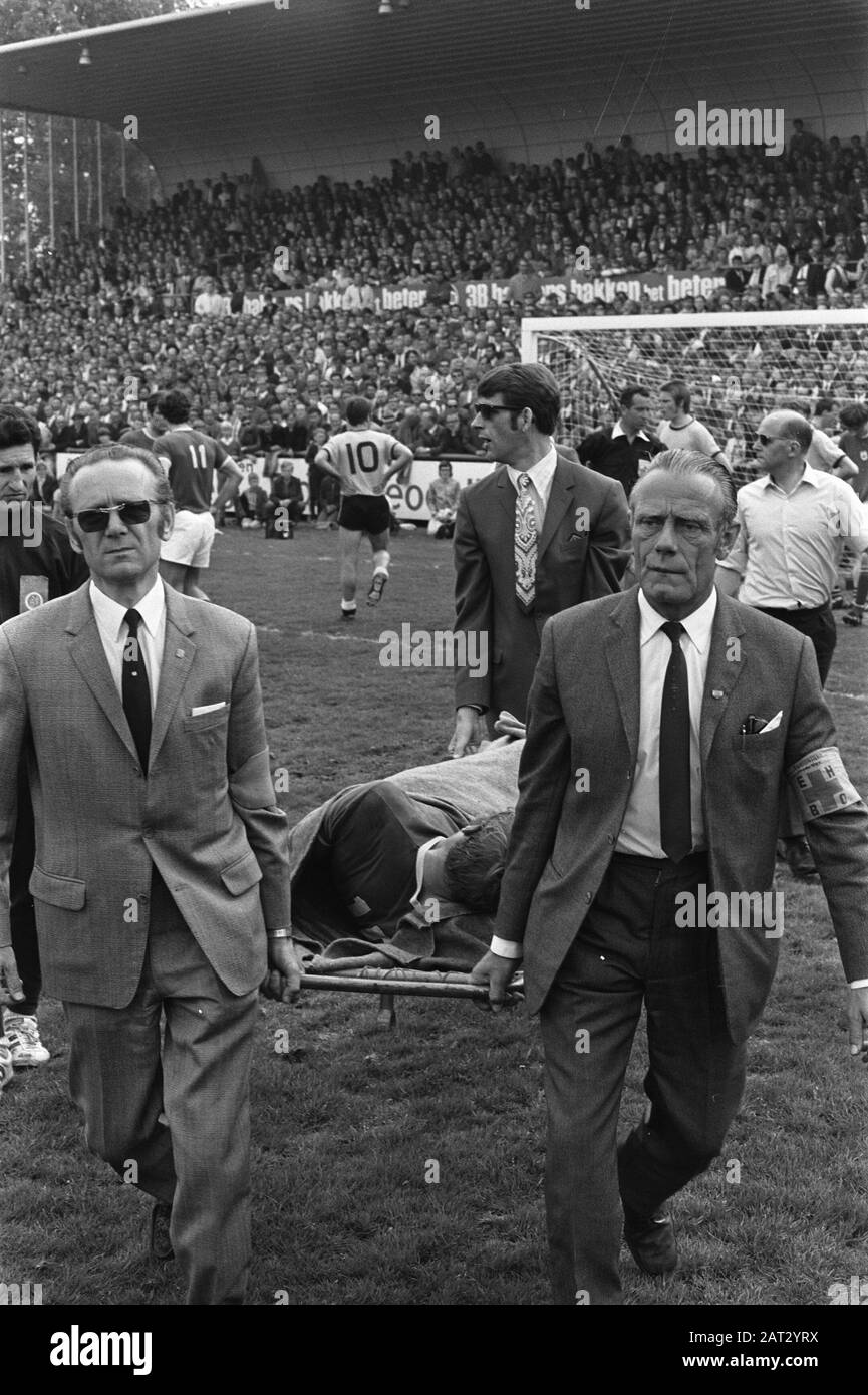 Team sports action not football Black and White Stock Photos & Images ...