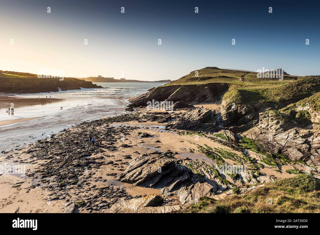 Low tide on Porth Beach in Newquay in Cornwall Stock Photo Alamy