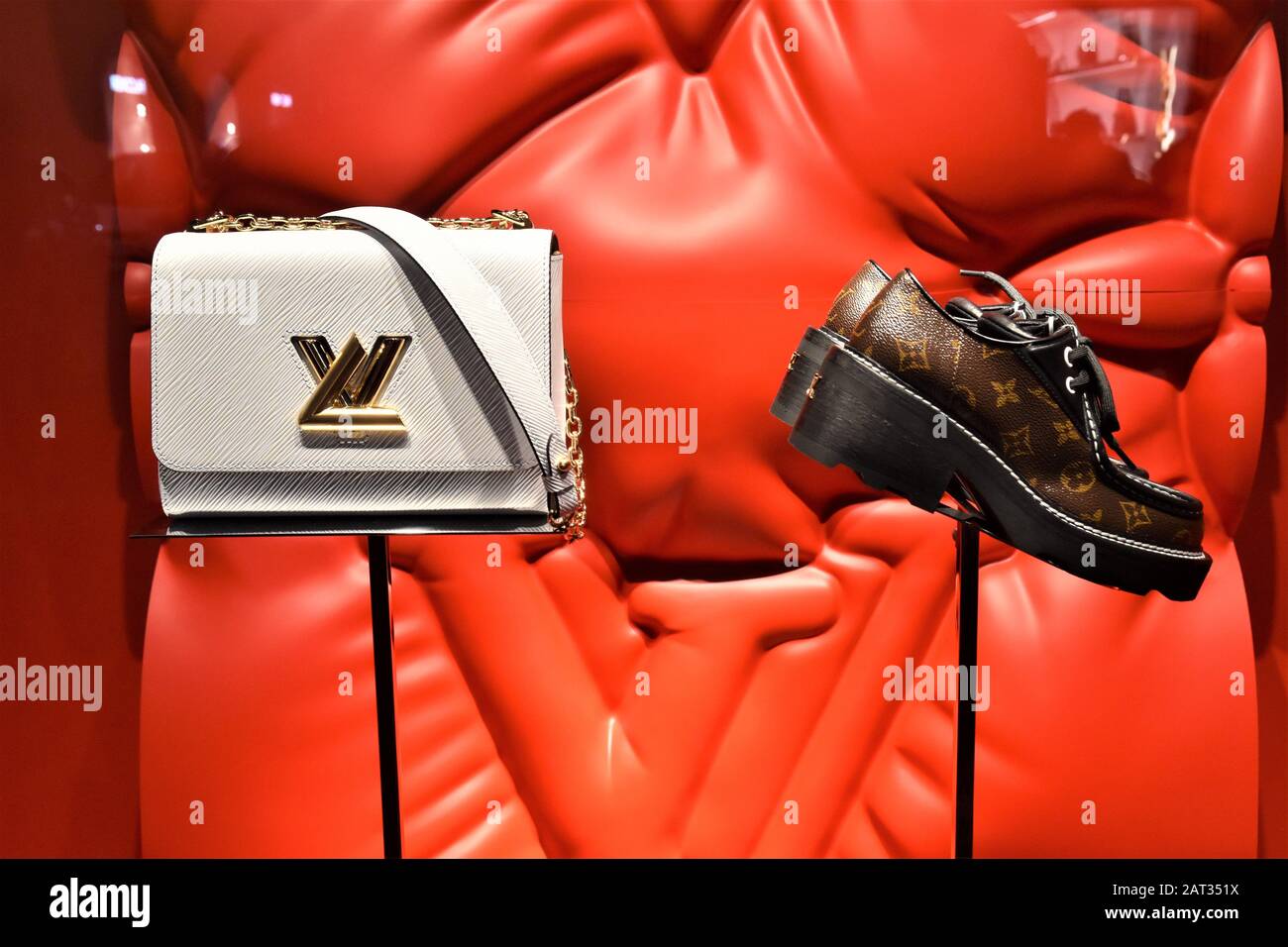 BAGS AND SHOES ON DISPLAY AT LOUIS VUITTON BOUTIQUE IN SPAGNA