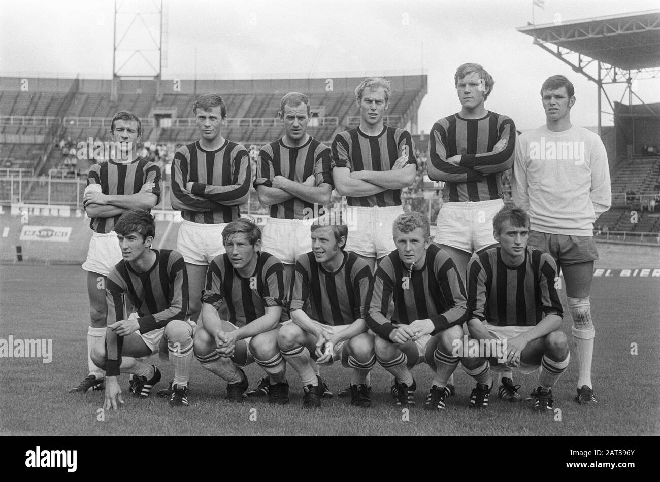 DWS-FC Twente 1-3  The team of DWS, standing flnr, Flinkewing, Soetekouw, Pijlman, Dijkstra, Overweg, Jongbloed, sitting flnr, Smit, Geurtsen, Van der Vall, Seemann, Rensenbrink Date: August 18, 1968 Location: Amsterdam, Noord-Holland Keywords: teams, group portraits, sport, football Personal name: Dijkstra, Jos, Flinkewing, Frits, Geurtsen, French, Jongbloed, Jan, Overweg, Niels, Pijlman, André, Rensenbrink, Rob, Seemann, Finn, Smit, Aad, Soetekouw, Frits, Vall, Kick van der Count :  Unknown/Anefo Stock Photo