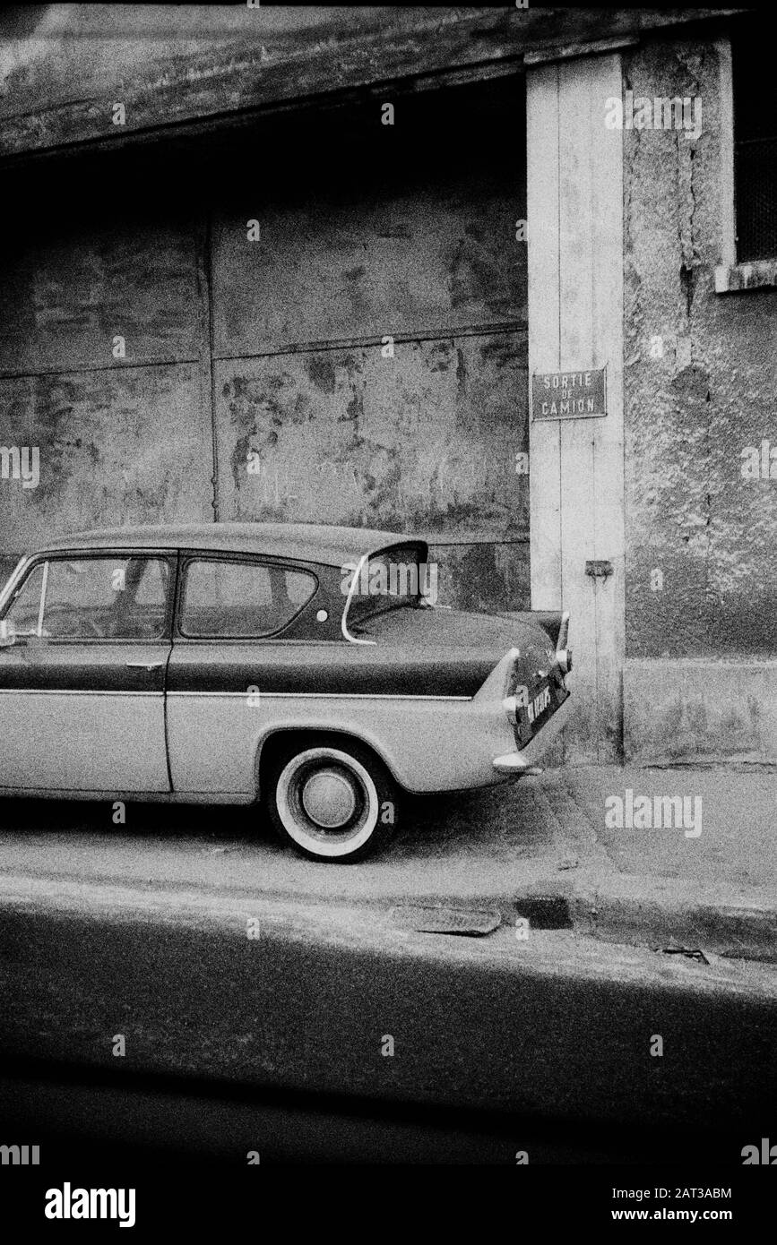FORD ANGLIA PARIS STREET - PARIS VINTAGE - PARIS CAR - SILVER IMAGE © Frédéric BEAUMONT Stock Photo