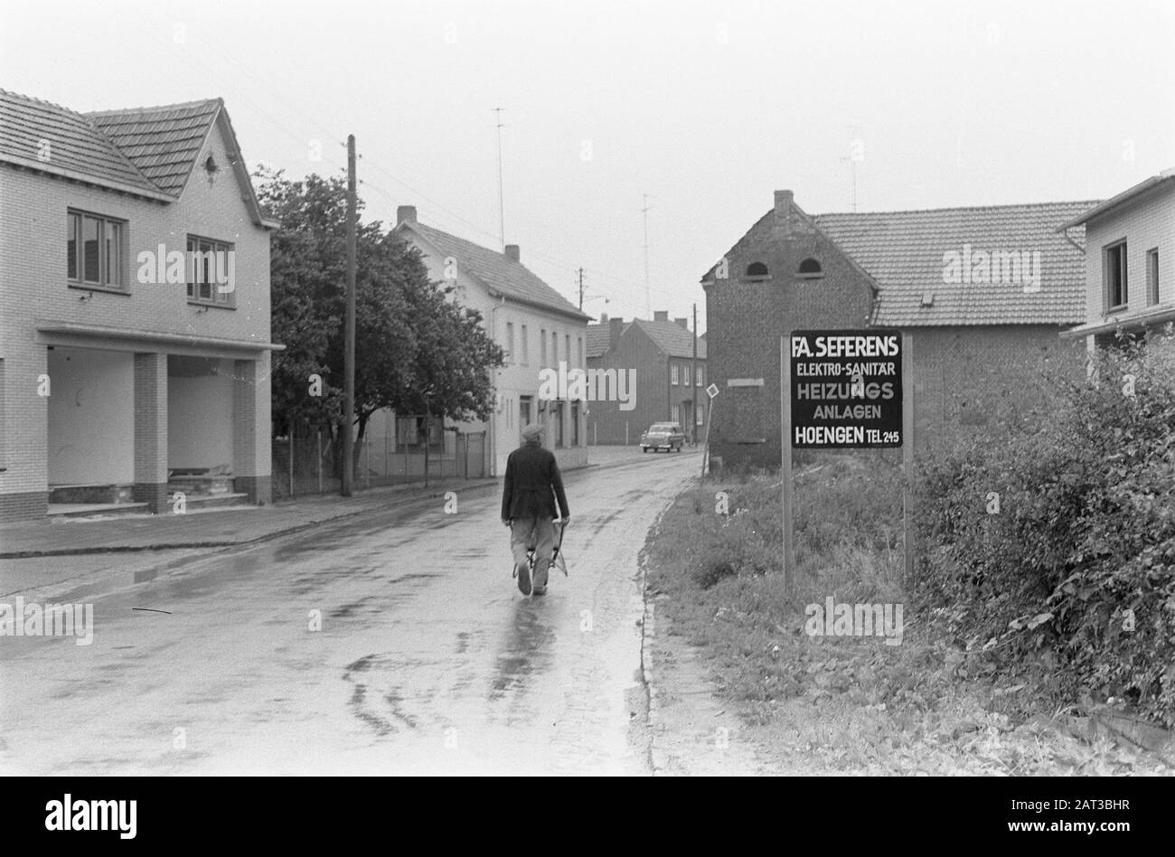 The town of Tudderen 3435 new border. German furniture store Date 4