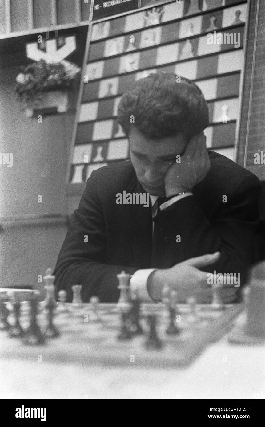 Grandmaster chess Black and White Stock Photos & Images - Alamy