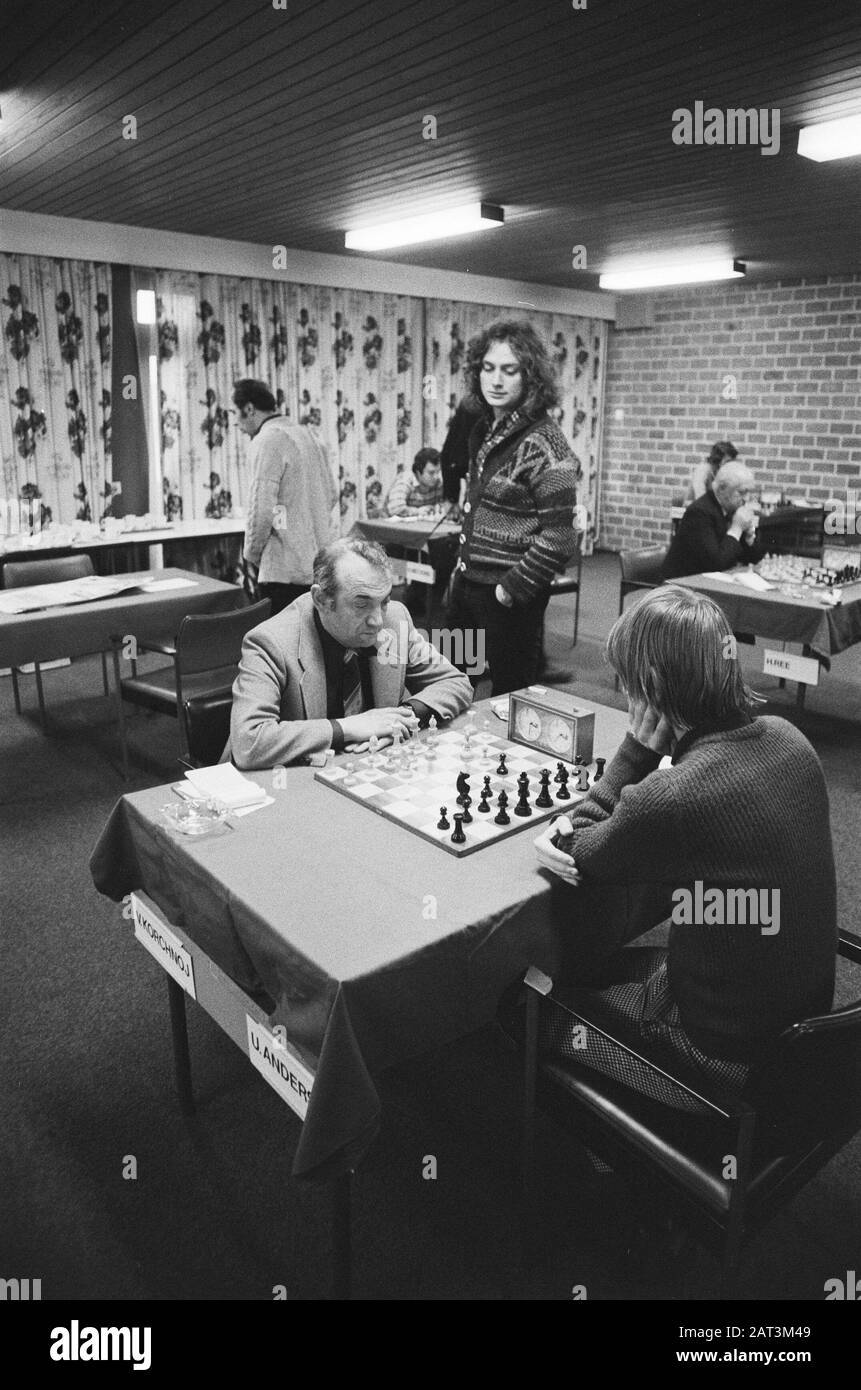 Tenth Interpolis Chess Tournament in Tilburg; A. Karpov (l) against V.  Korchnoi (r), October 21, 1986, chess, tournaments, The Netherlands, 20th  century press agency photo, news to remember, documentary, historic  photography 1945-1990