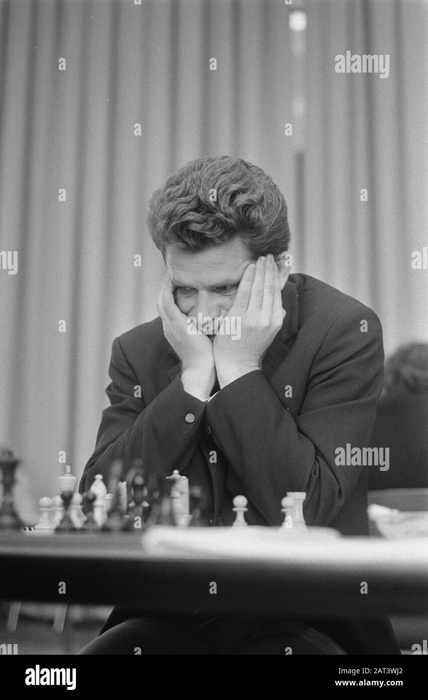 Soviet chess champion Boris Spassky during a contest, UK, 11th July News  Photo - Getty Images