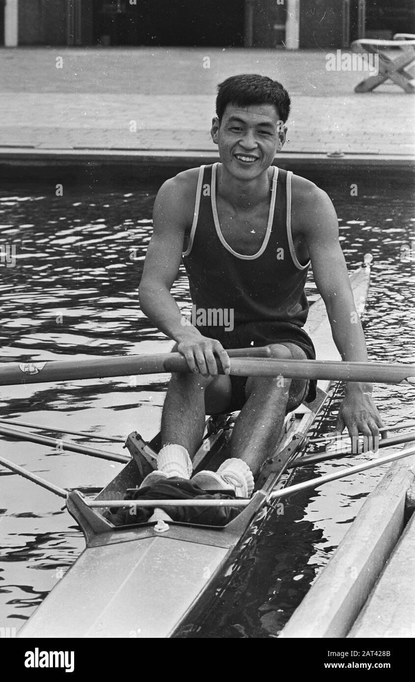 In connection with World Cup rowing at Bosbaan four without mate in the light class from the People's Republic of China Date: August 15, 1977 Location: Amsterdamse Forest, Bosbaan, China Keywords: ROWING Stock Photo