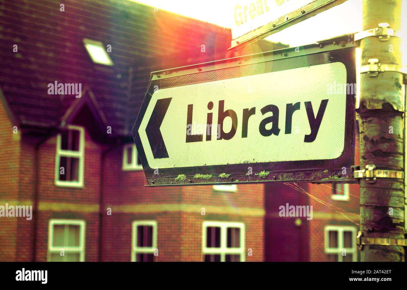 A road sign for a library in the UK Stock Photo