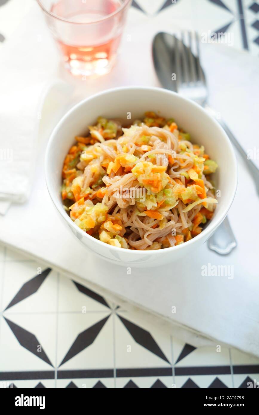 Spaghetti With Rice Model Rice spaghetti seasoned with vegetables Stock Photo - Alamy