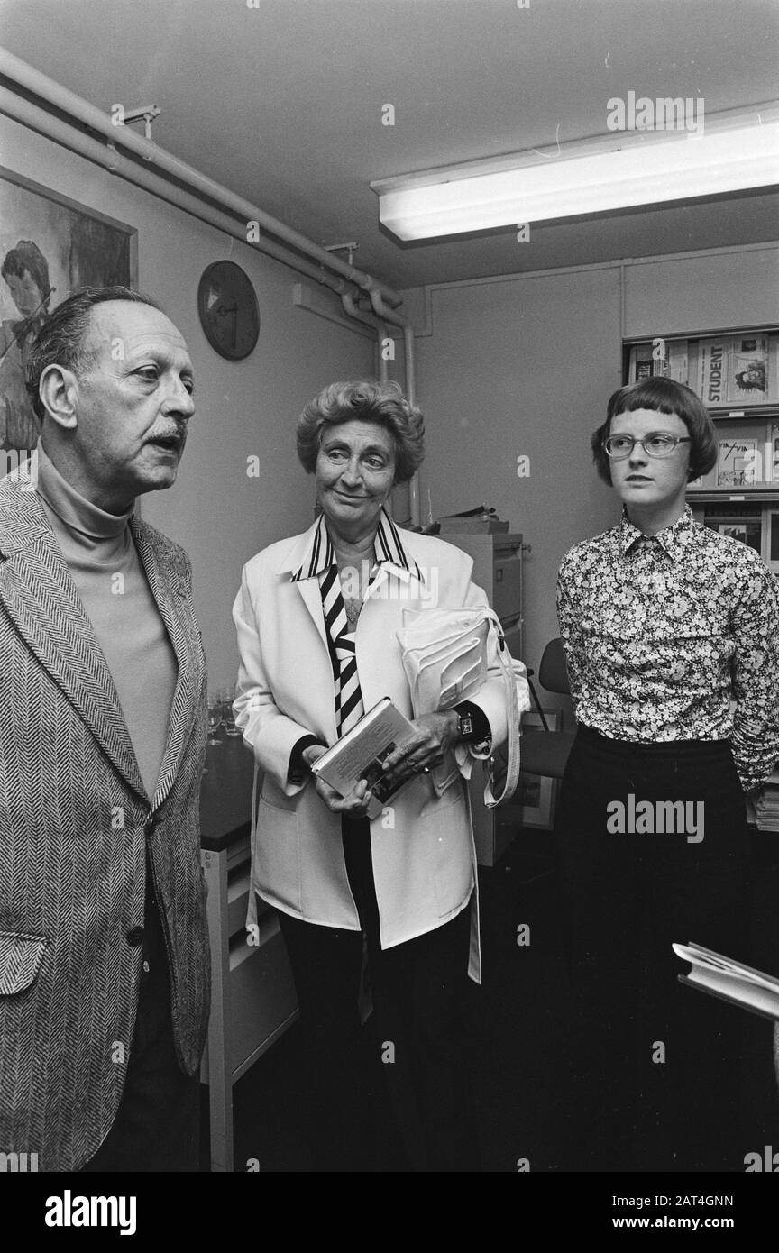 Hans Jaffé, Marie-Louise Doudart de la Grée, Marijke van den Brandhof during the presentation of the book Een jonge Vermeer van 1937 (about Han van Meegeren), 1 Oct 1979; Stock Photo