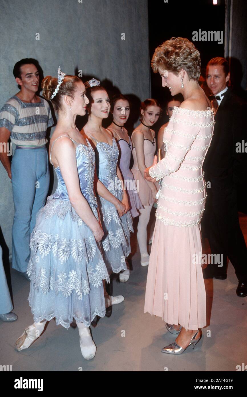 HRH Princess Diana at the English National Ballet Gala with dancers, London, England July 1993 Stock Photo