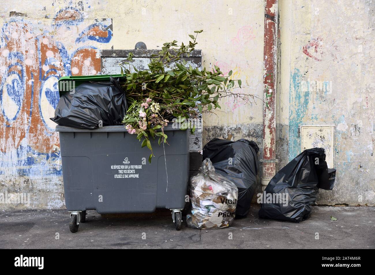 Garbage can in Paris street Pigalle France Stock Photo Alamy