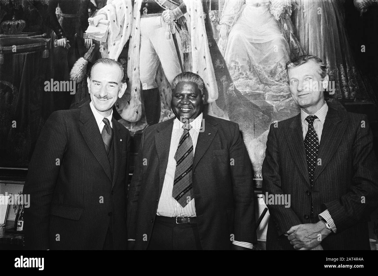 Joshua Nkomo, leader of the Rhodesian Patriotic Front, visiting minister Van de Klaauw; overview of the discussion table Date: 19 April 1978 Keywords: visits, ministers Personal name: Joshua Nkomo Institution name: Rhodesisch Patriotic Front Stock Photo