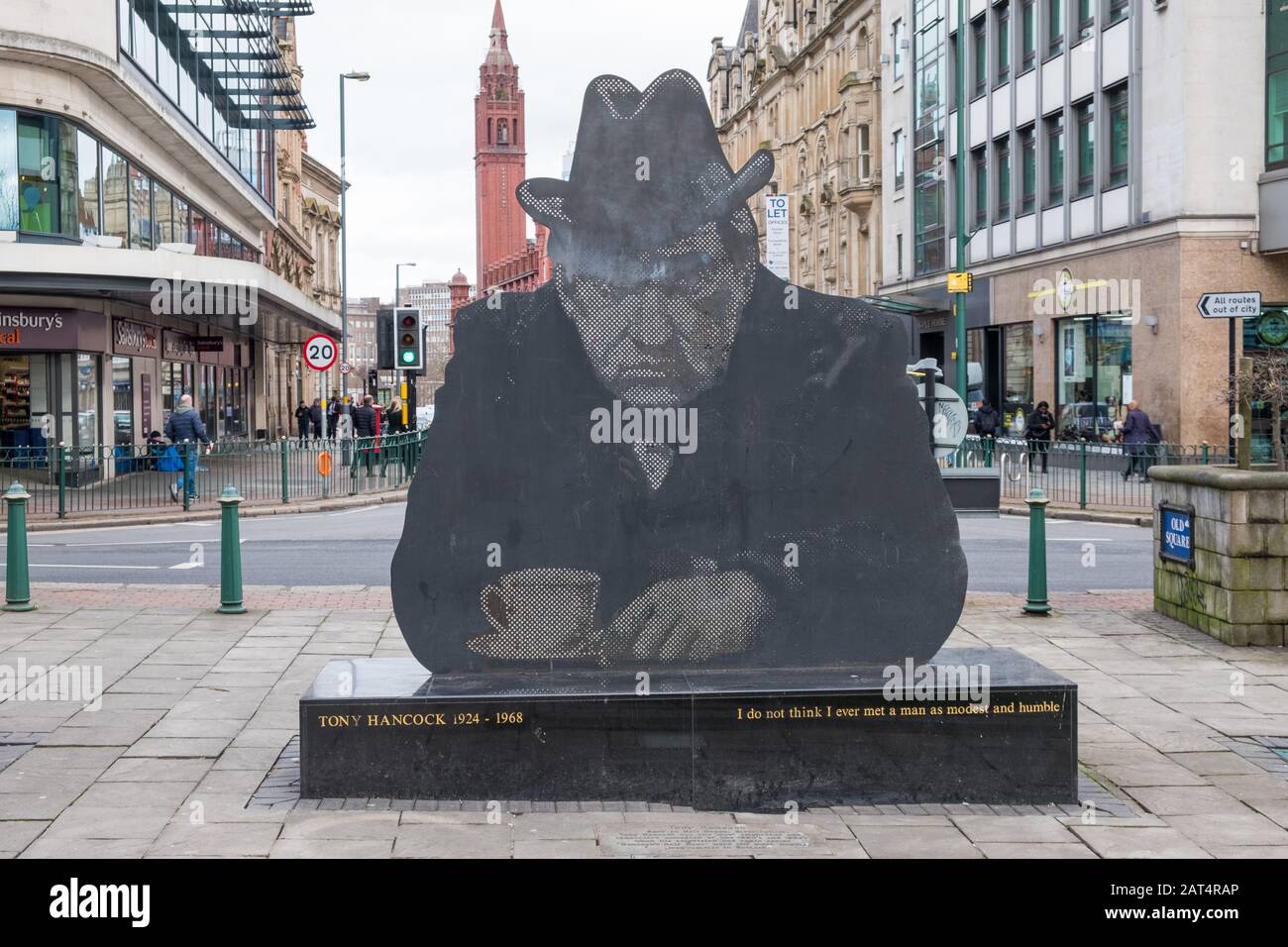 Sculpture of comedian Tony Hancock by Bruce Williams in Old Square in the centre of Birmingham, his birth city. Stock Photo