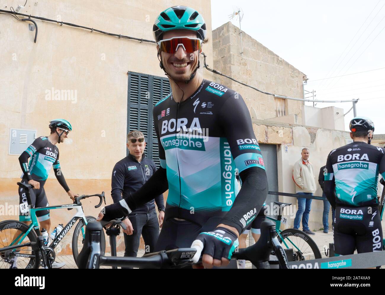 Ses Salines, Spain. 30th Jan, 2020. Cycling Mallorca Challenge, 1st stage  of Trofeo Ses Salines - Felanitx. Rüdiger Selig from Germany from Team Bora-hansgrohe  laughs before the start. Credit: Clara Margais/dpa/Alamy Live