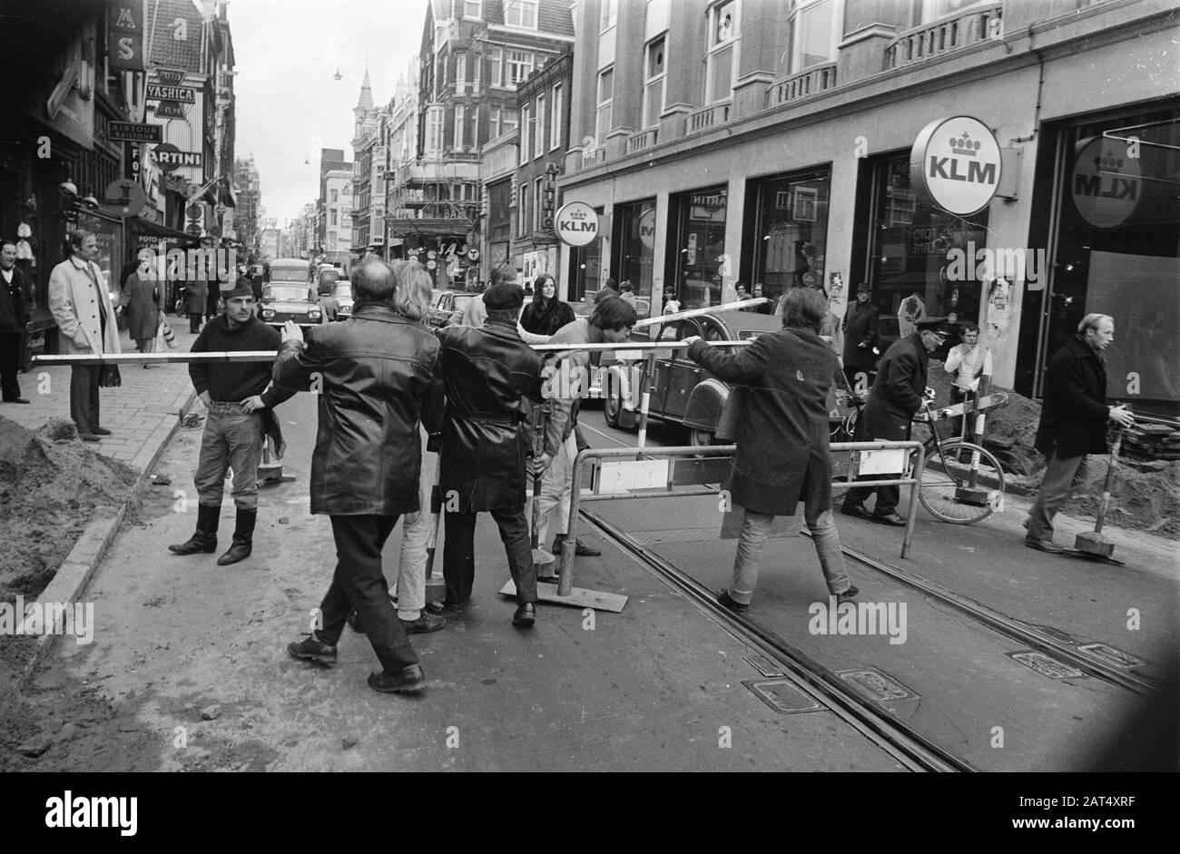 Kabouters Guerilla department performs action against cars and exhaust gases in Amsterdam. Wegversperring in Leidsestraat Date 7 april 1970 Location Amsterdam Noord Holland Stock Photo Alamy