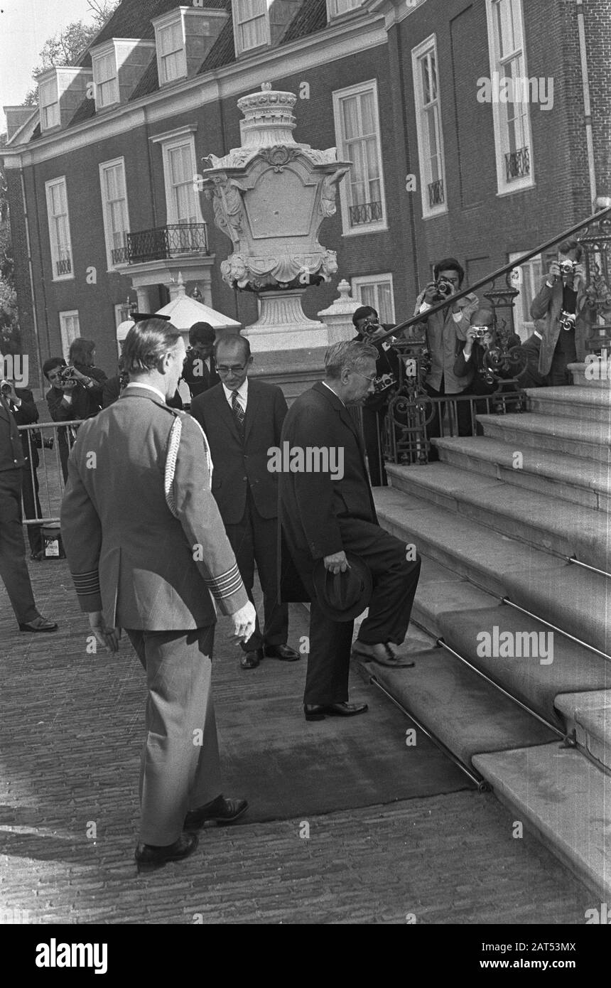 Keizer Hirohito And Wife On Steps Of Paleis Huis Ten Bosch The