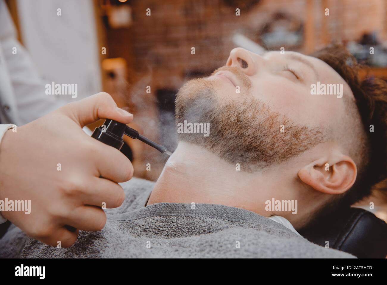 After shave lotion hi-res stock photography and images - Alamy