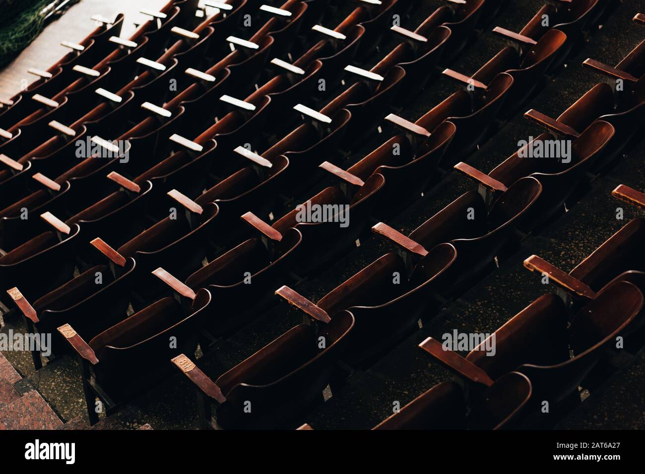 Vintage theatre seats wooden hi-res stock photography and images - Alamy