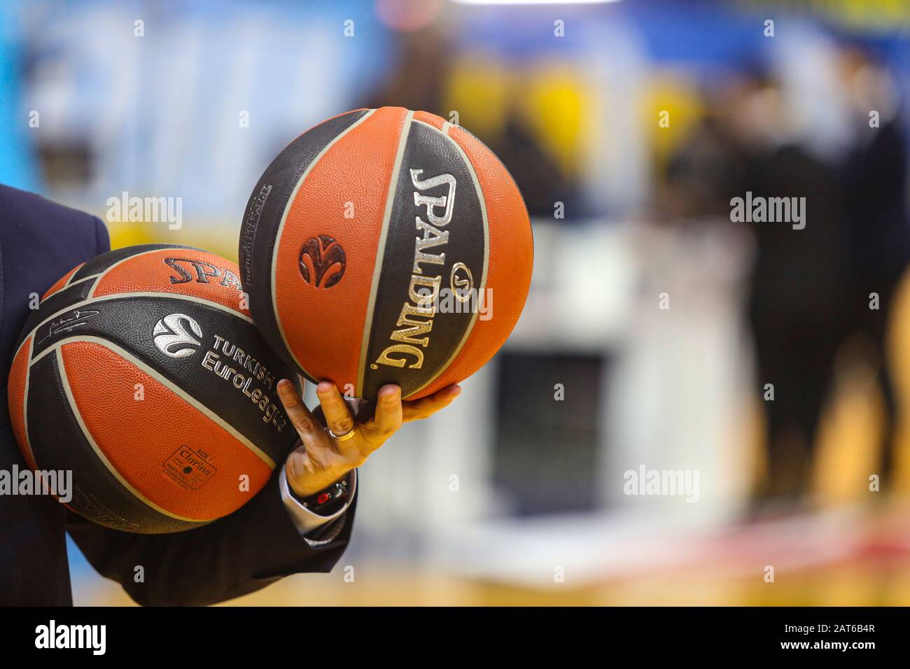 ISTANBUL / TURKEY - JANUARY 16, 2020: A man holding EuroLeague official  game balls before EuroLeague 2019-20 Round 20 basketball game between  Fenerbahce and Barcelona Stock Photo - Alamy