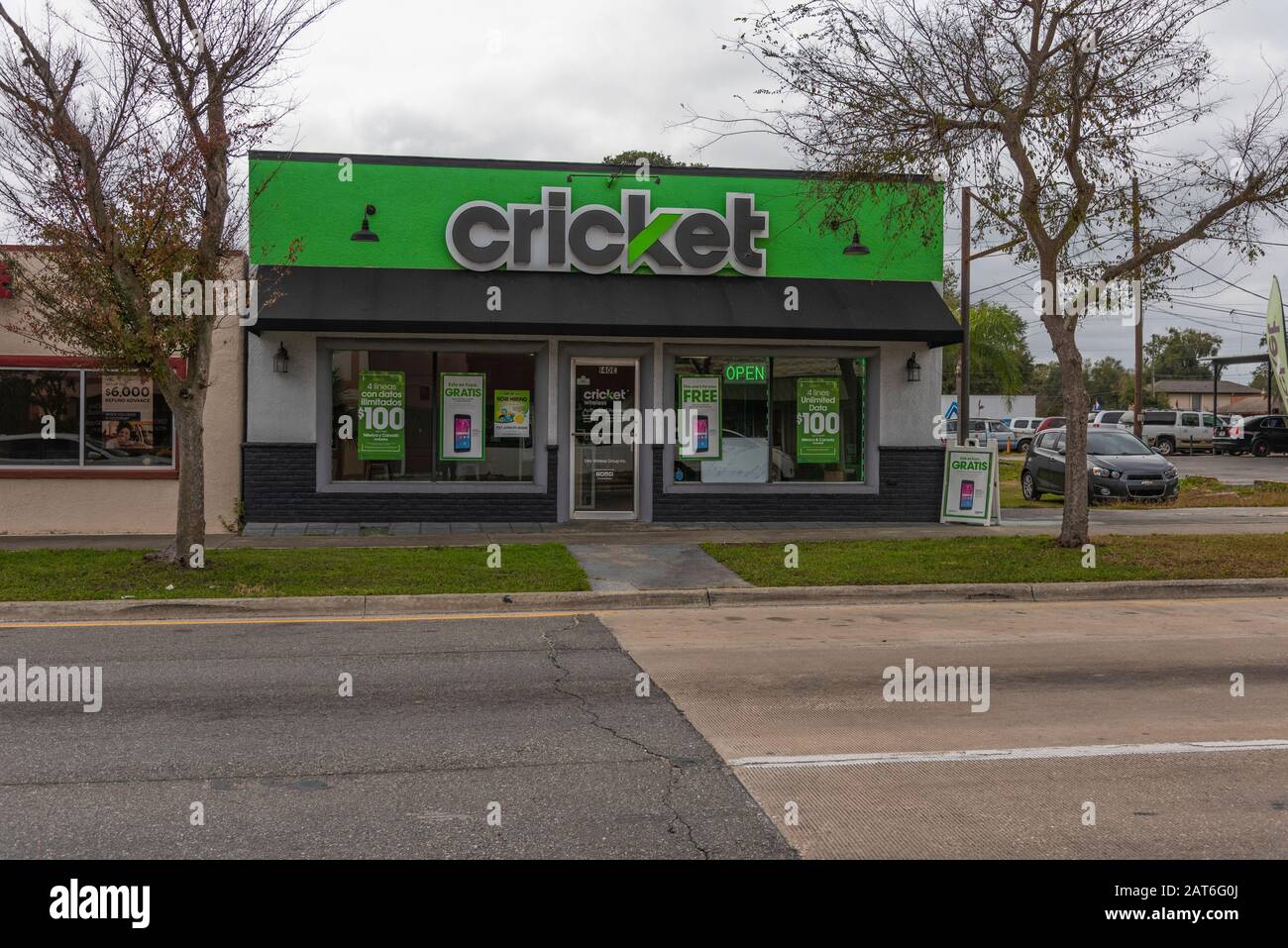 Cricket wireless phone hires stock photography and images Alamy