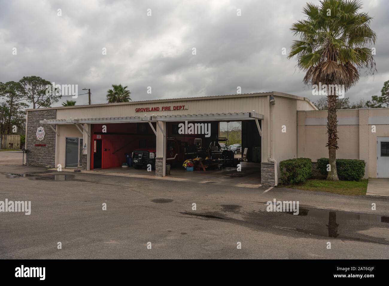 Fire department bay doors hires stock photography and images Alamy