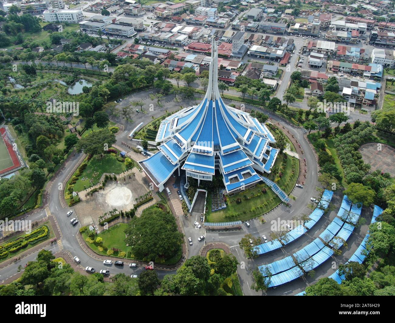 Kuching, Sarawak / Malaysia - October 27 2019: The iconic MBKS building and  its surrounding lake, scenery, and gardens Stock Photo - Alamy, image size:1300x1065